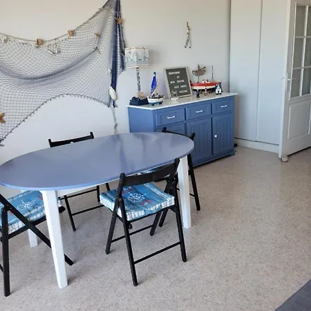 Face A La 6 Personnes 滨海卡约